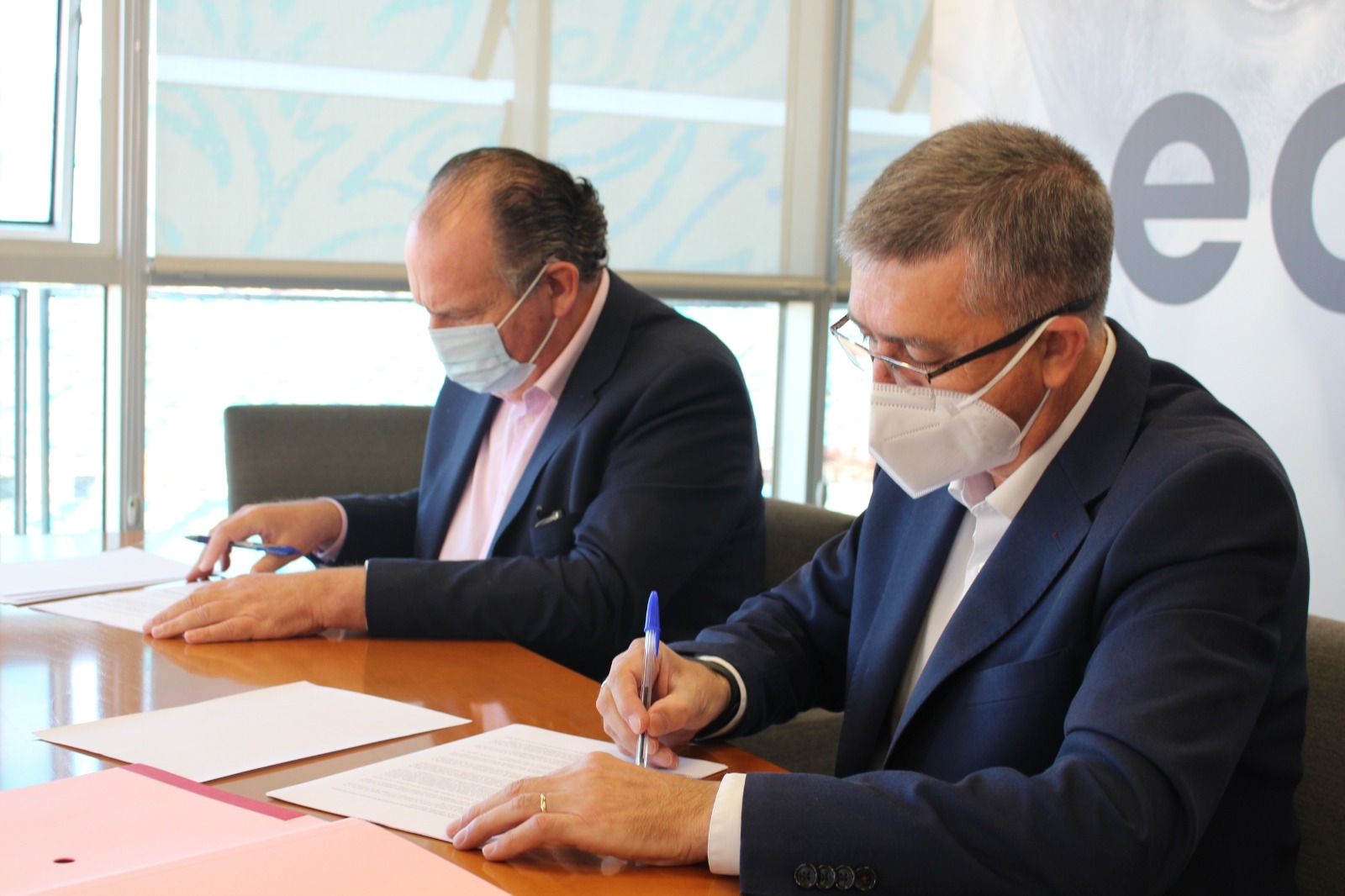 211116 ECO Foto Convenio camaras