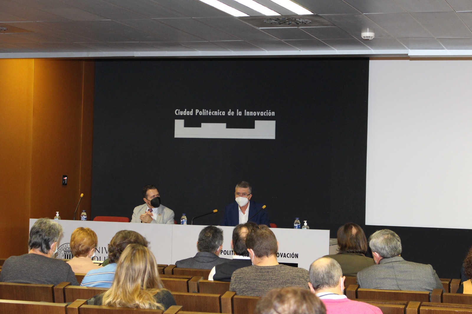 211126 ECO Foto RCliment catedra transicion