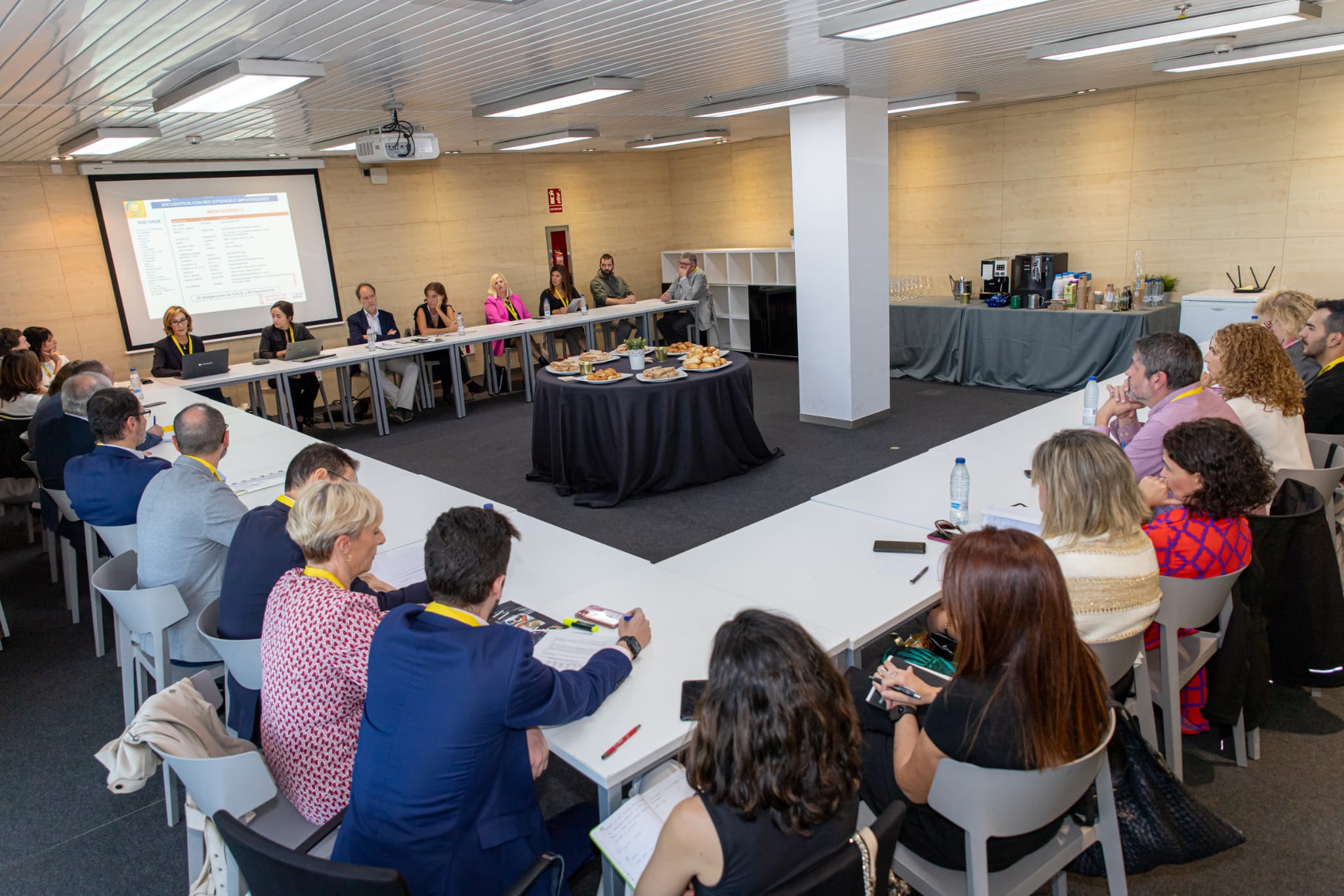 231028 foto reunion asociaciones